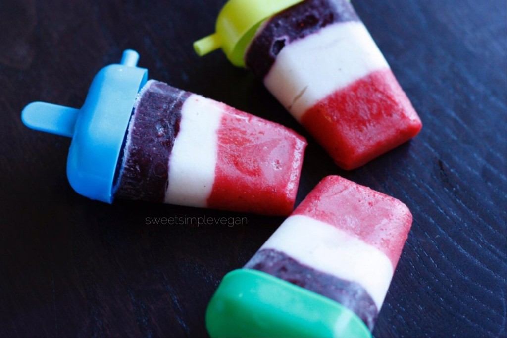 Raw Vegan Patriotic Fruit Pops sweetsimplevegan.com #vegan #vegankids #fourthofjuly #memorialday #patriotic #america