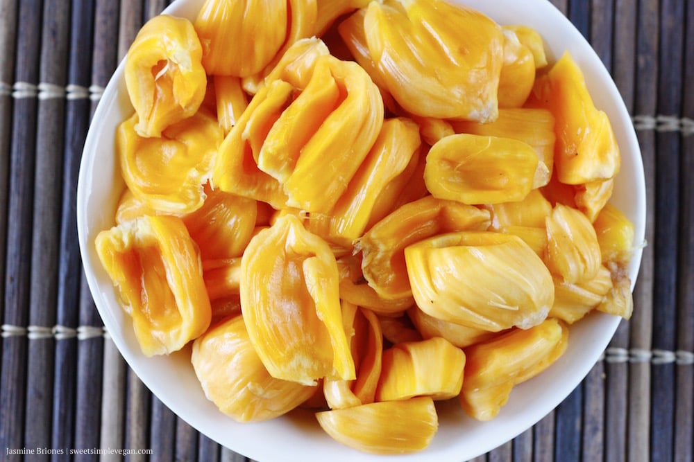 overhead image of peeled jackfruit in a bowl. 