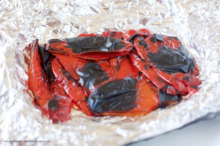 How To Roast Red Peppers! {Oil-free}