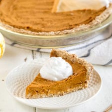 Date-Sweetened Vegan Pumpkin Pie (Oil, Gluten & Refined Sugar-Free}