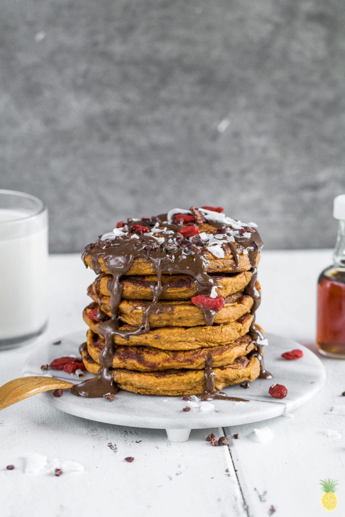 The FLUFFIEST & Healthiest vegan pancakes, perfect for fall! sweetsimplevegan.com #pancakes #fall #spiced #oilfree