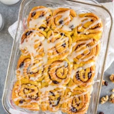 Golden Milk Cinnamon Rolls {easy & vegan}