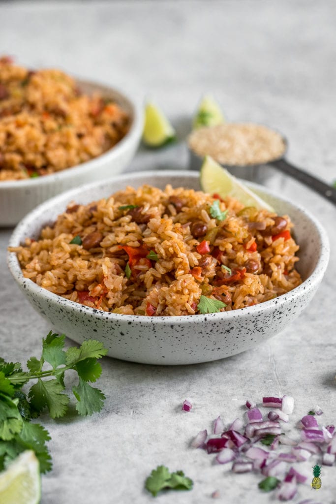 This vegan Spanish rice and beans make for an easy & healthy rice cooker meal! #ricecooker #easy #healthy #lazy #spanishrice #onepot #budgetfriendly #oilfree #vegan