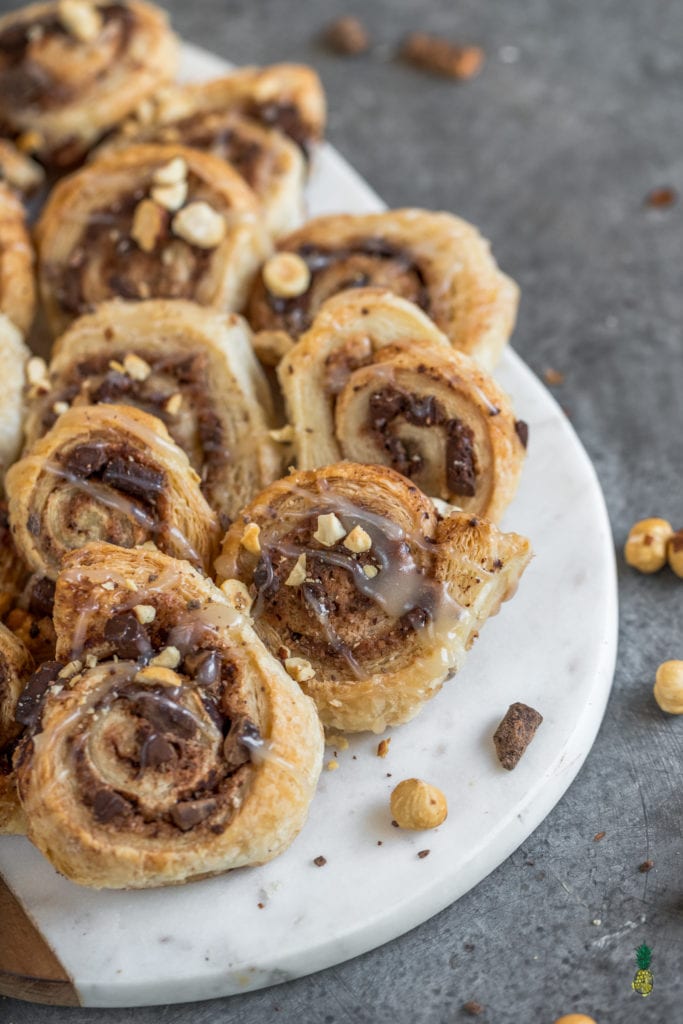 The easiest vegan Valentine's Day dessert! These vegan Puffed Pastry Cinnamon Rolls require just 5 ingredients and are SO easy to make! #easy #vegan #dessert #valentinesday #5ingredient #recipe #veganrecipe #cinnamonroll #puffpastry #bestdessert