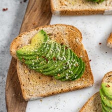 How to Make Avocado Toast {easy + vegan}