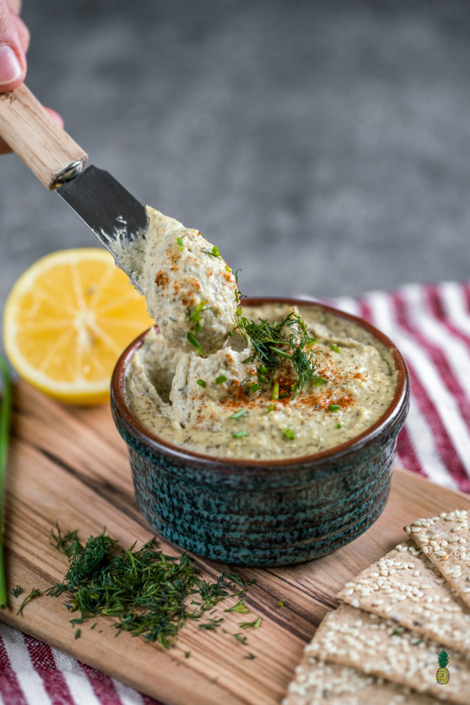 A quick way to make delicious cashew cheese spread that is perfect to dip veggies, on crackers, sandwiches, or even add to pasta! #vegan #cheese #easy #recipe #food #vegancheese #cashewcheese #oilfree #glutenfree #diy #dairyfree