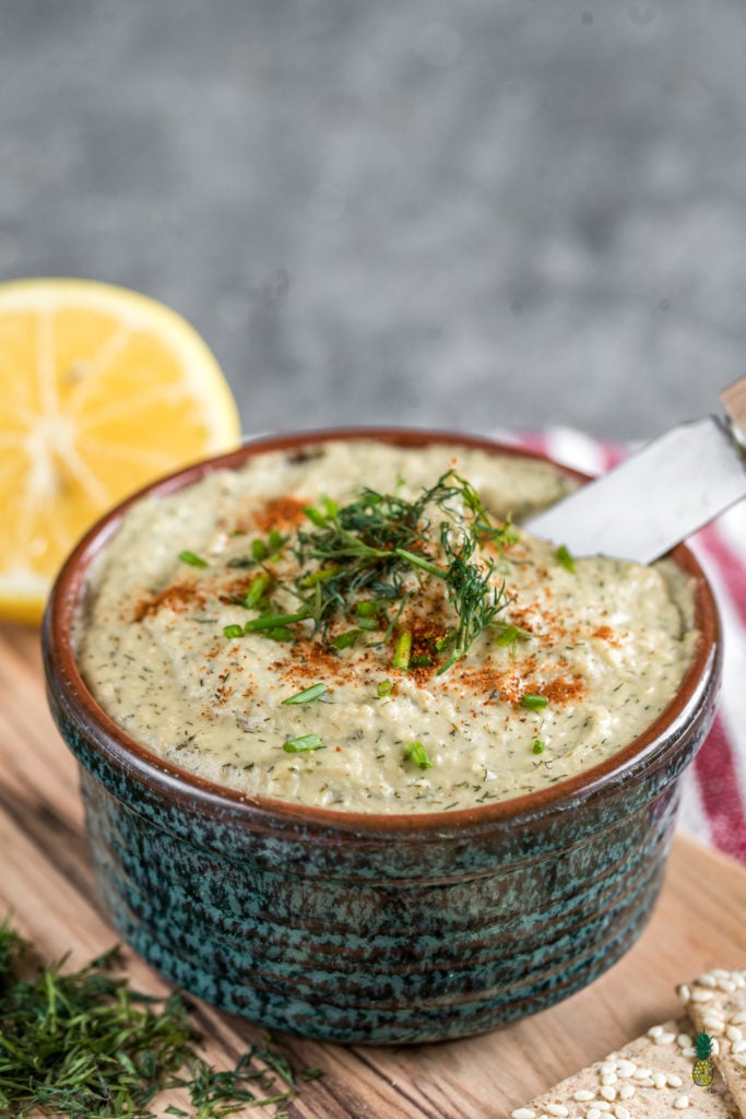 A quick way to make delicious cashew cheese spread that is perfect to dip veggies, on crackers, sandwiches, or even add to pasta! #vegan #cheese #easy #recipe #food #vegancheese #cashewcheese #oilfree #glutenfree #diy #dairyfree