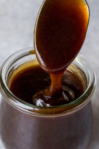 There is no need for store-bought teriyaki sauce ever again! This restaurant-style teriyaki sauce is so easy to make, requires just 7-ingredients that are most likely already in your pantry and is ready in about 10 minutes. #teriyaki #sauce #homemade #vegan #veganjapanese #condiment #oilfree #healthier #entree #lunch #dinner #mustmake #easyvegan #foolproof
