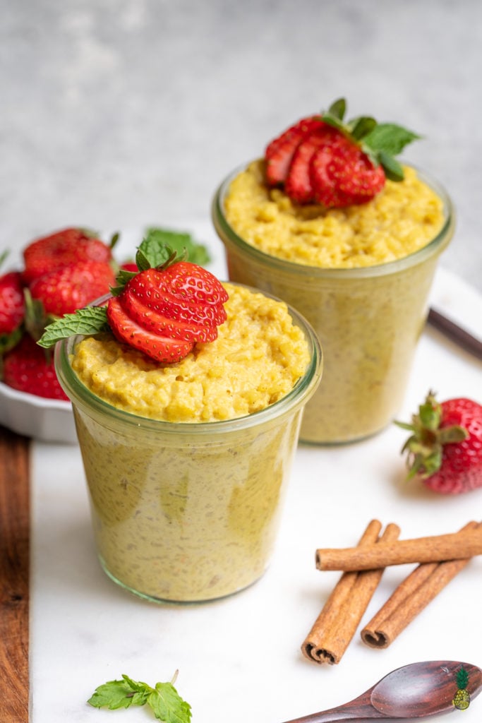 This golden milk rice pudding makes for a perfect healthy dessert or breakfast. Jasmine rice, almond milk + golden milk spices. This rich and creamy rice pudding is the perfect way to use up leftover rice at home! #goldenmilk #leftover #rice #ricepudding #musttry #easy #ayurvedic #healthy #vegan #veganized #sweetsimplevegan #breakfast #snack #dessert