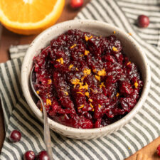 Easy Cranberry Sauce (Ready in 10 Minutes)