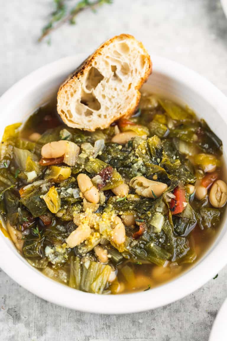 Easy White Bean and Escarole Soup (8Ingredients & Oilfree)