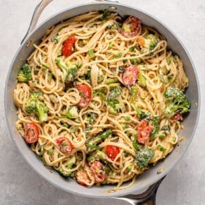 Overhead image of easy vegan pasta primavera in pan