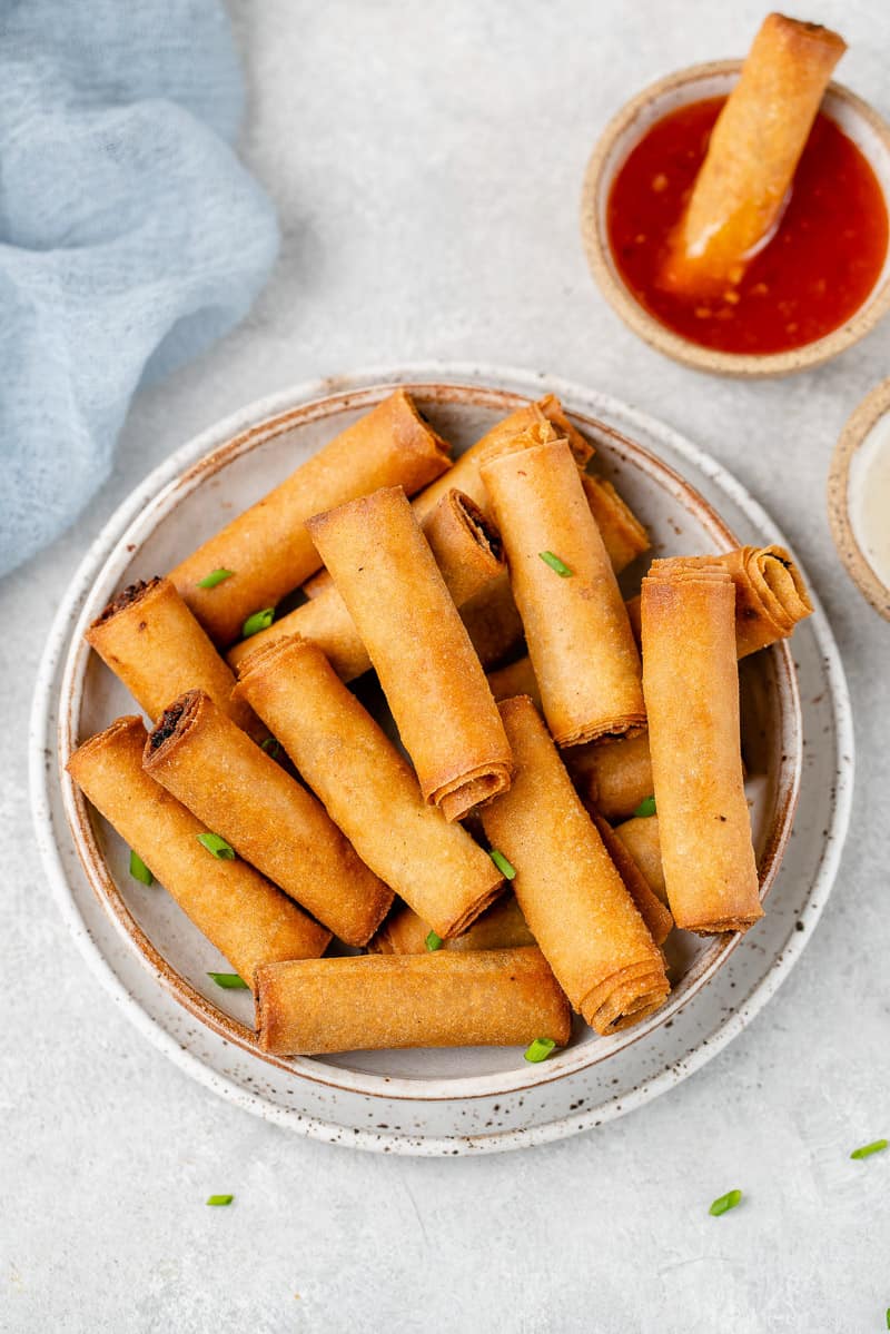 Filipino lumpia recipe How to Make Filipino egg rolls