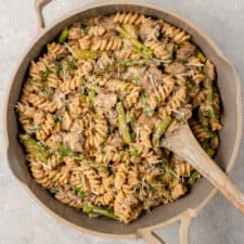 Creamy One Pot Pasta with Mushrooms and Asparagus