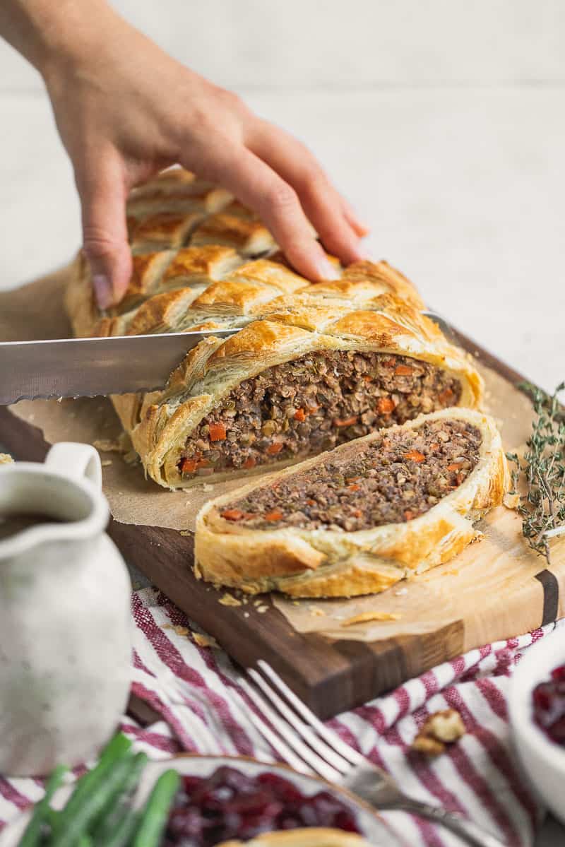 30 Show-Stopping Christmas Main Courses That Aren't Turkey 8 Vegan Vegetable Wellington