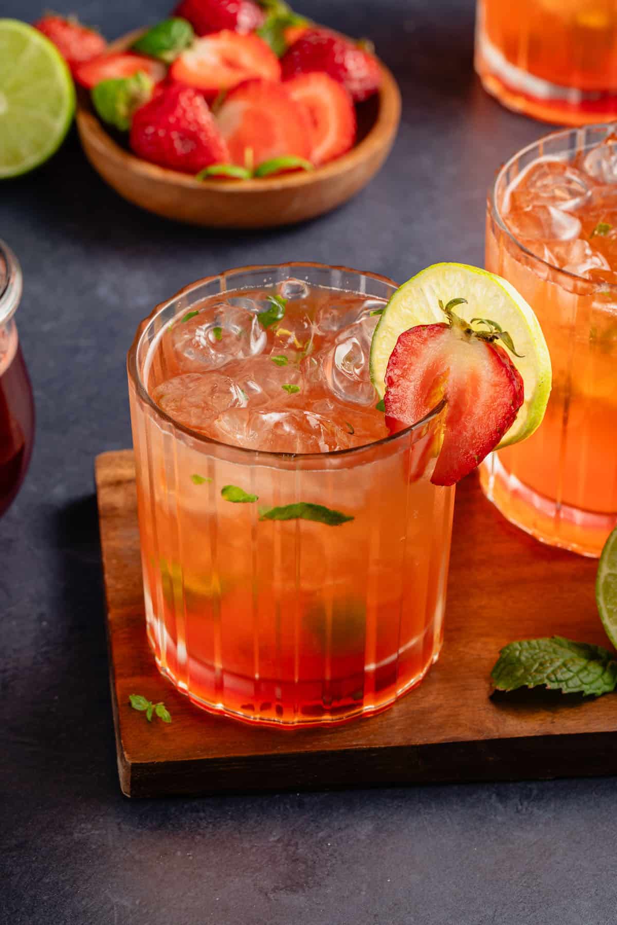 Best Non-Alcoholic Strawberry Mojito (Mocktail) - Markie's Kitchen