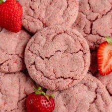 Vegan Strawberry Sugar Cookies Recipe