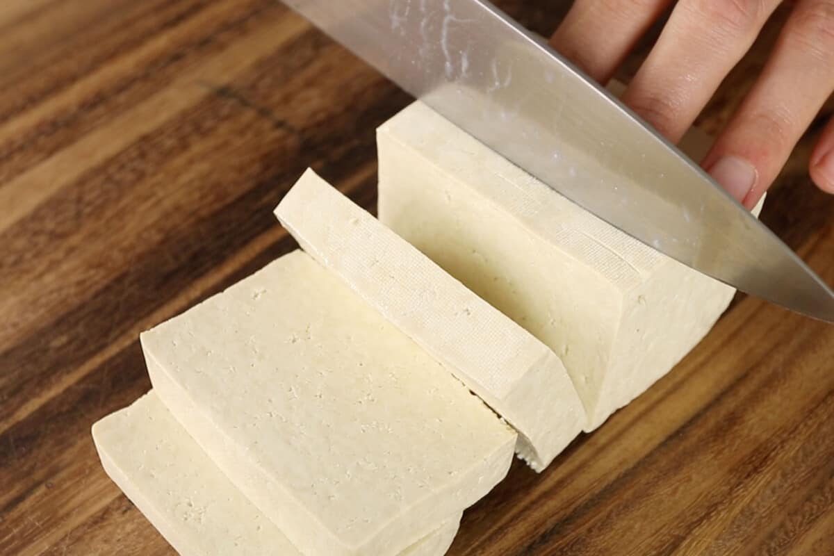 slicing super firm tofu