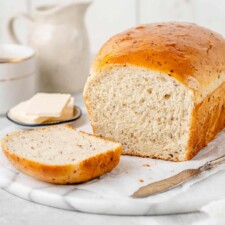 Easy Fluffy Sandwich Bread Recipe (No Bread Maker Needed)