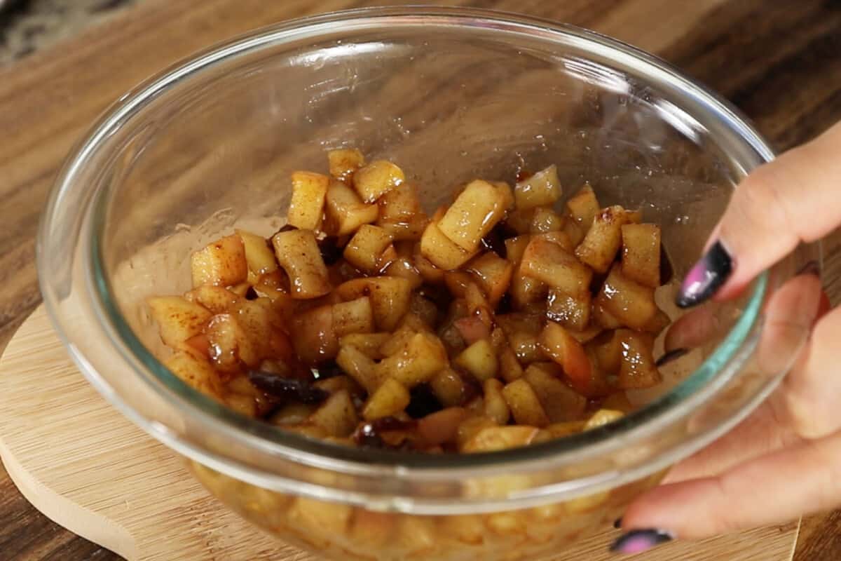 cooked apple mixture