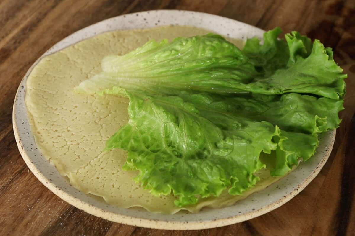 step by step - lettuce on fresh lumpia wrapper