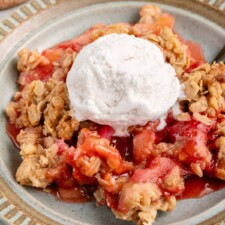 Vegan Strawberry Rhubarb Crisp Recipe