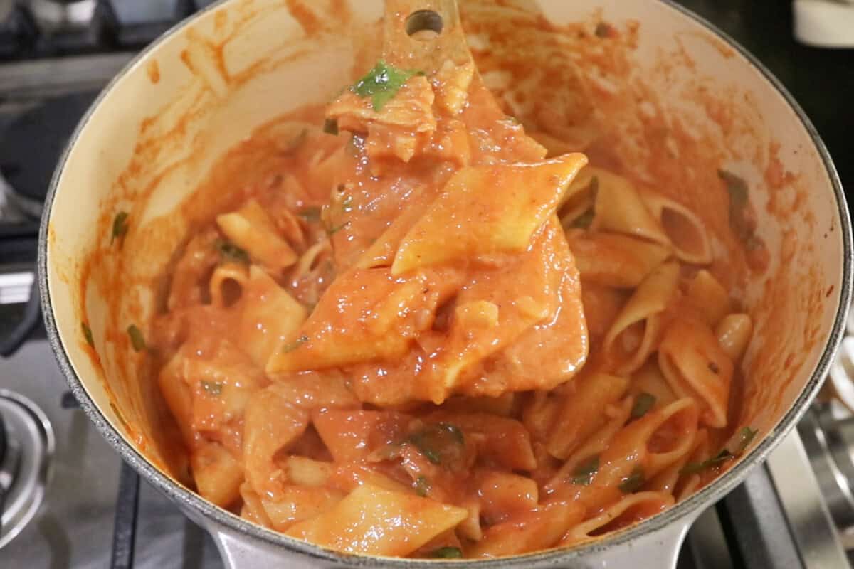 Creamy Vegan Cajun Pasta with Chick'n in large Dutch oven