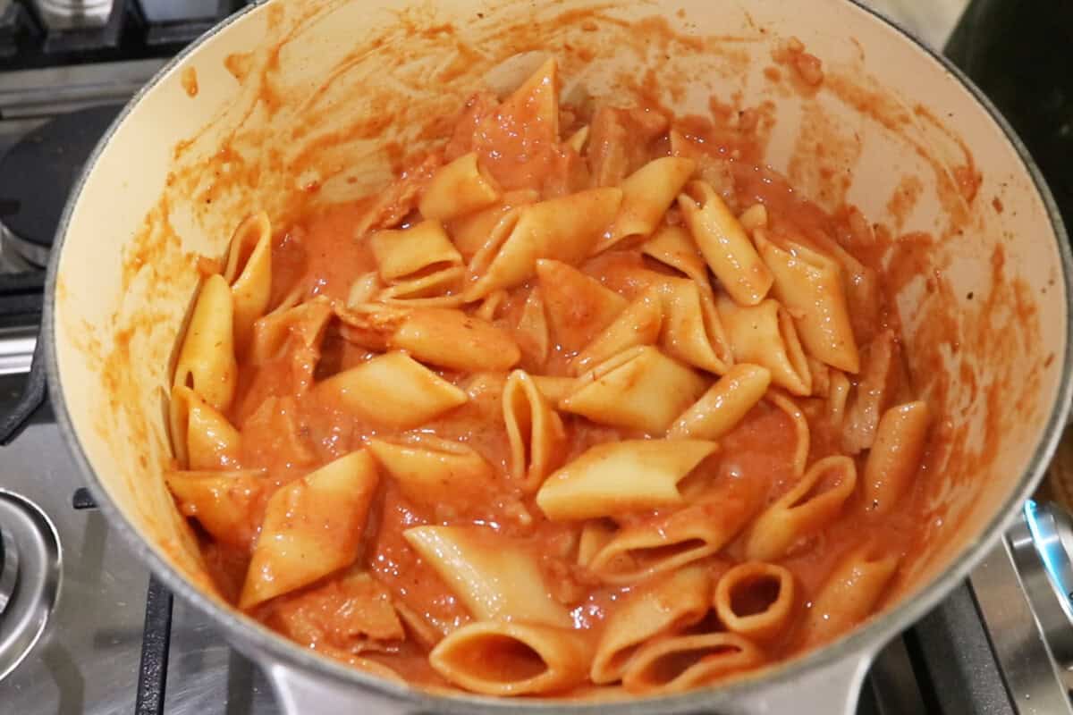 Creamy Vegan Cajun Pasta with Chick'n in large Dutch oven