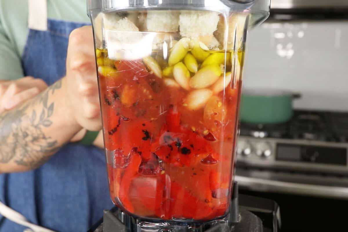 blending romesco sauce in a blender