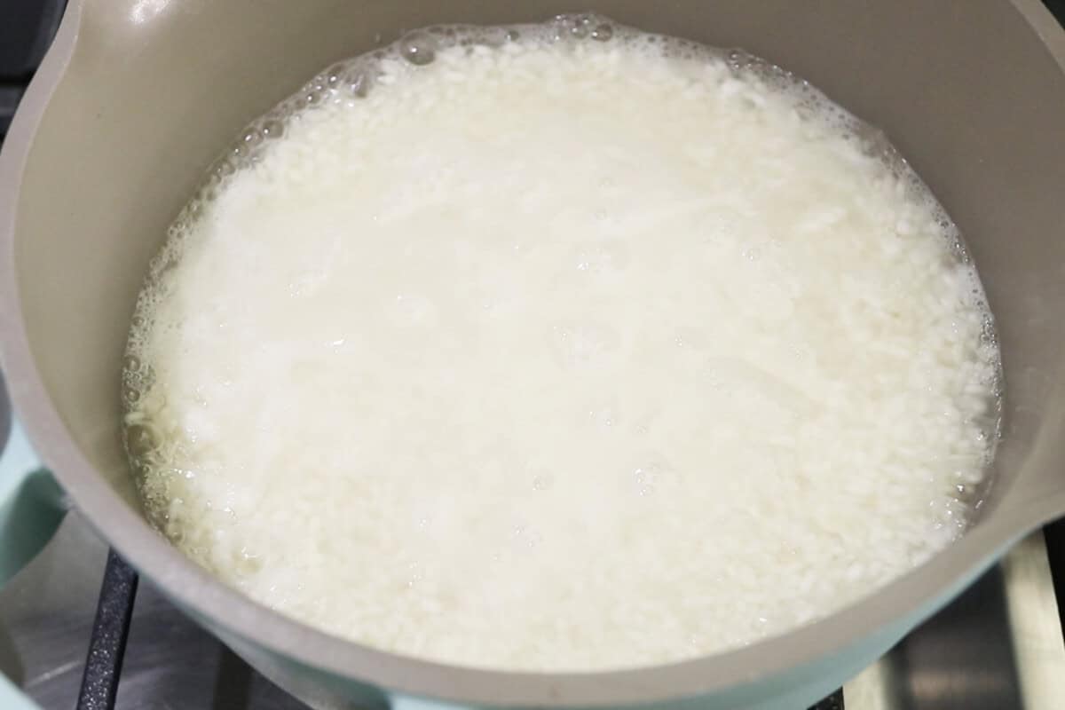 cooking sweet rice on the stovetop