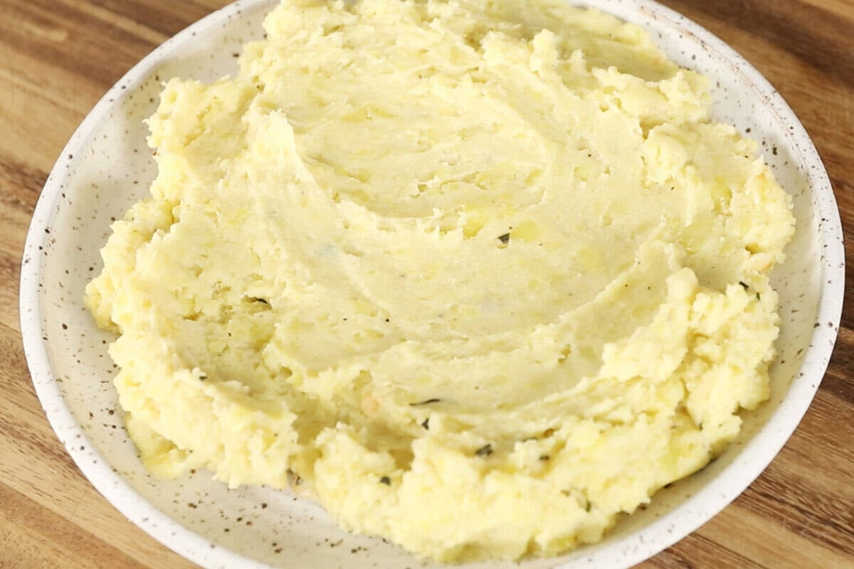 fluffy mashed potatoes on a plate