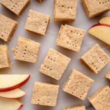 Vegan Cinnamon Apple Shortbread Bars Recipe