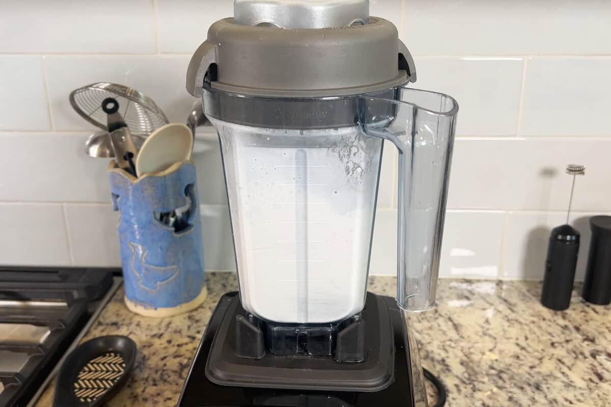 blending cashew cream