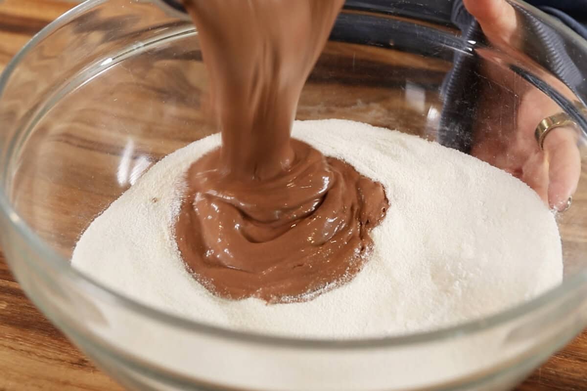 combining wet batter with rice flour