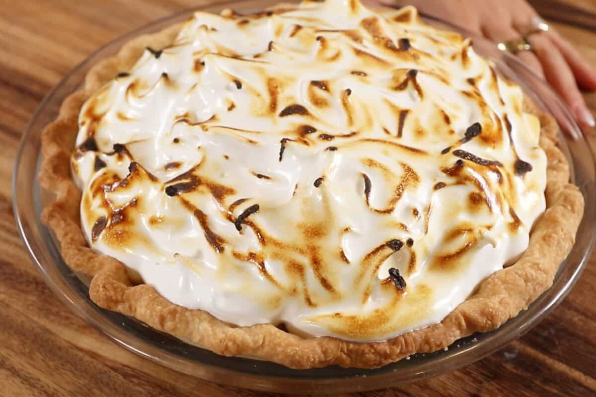 horizontal photo of a Classic Vegan Lemon Meringue Pie