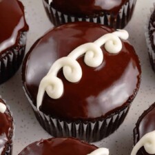 Vegan Copycat Hostess Cupcakes Recipe