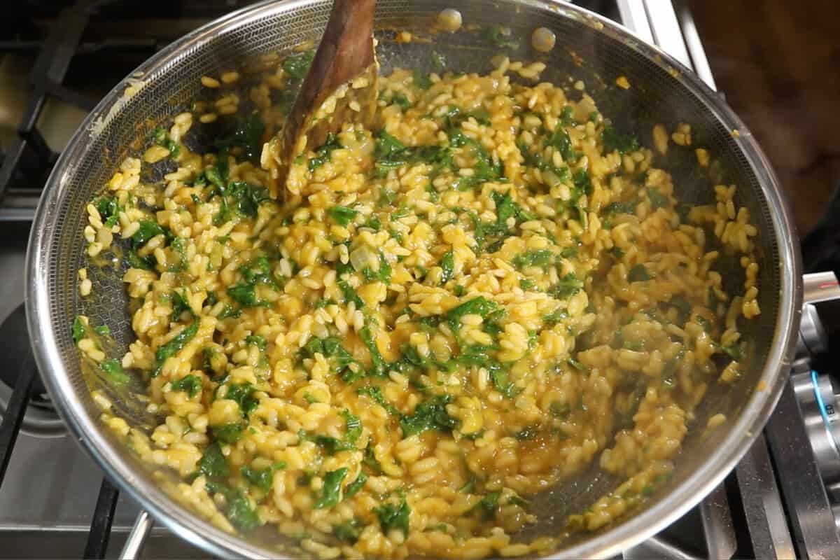 finished risotto in a large pot