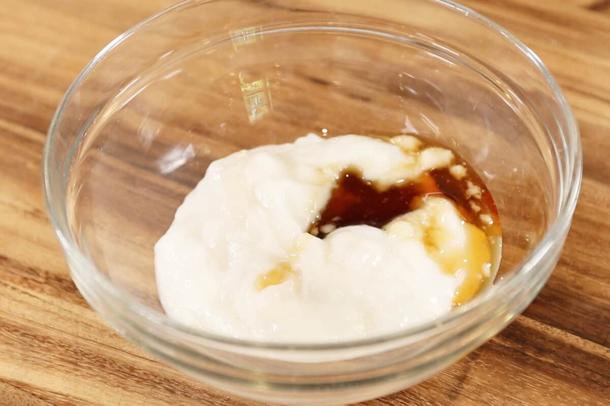 maple syrup added to yogurt