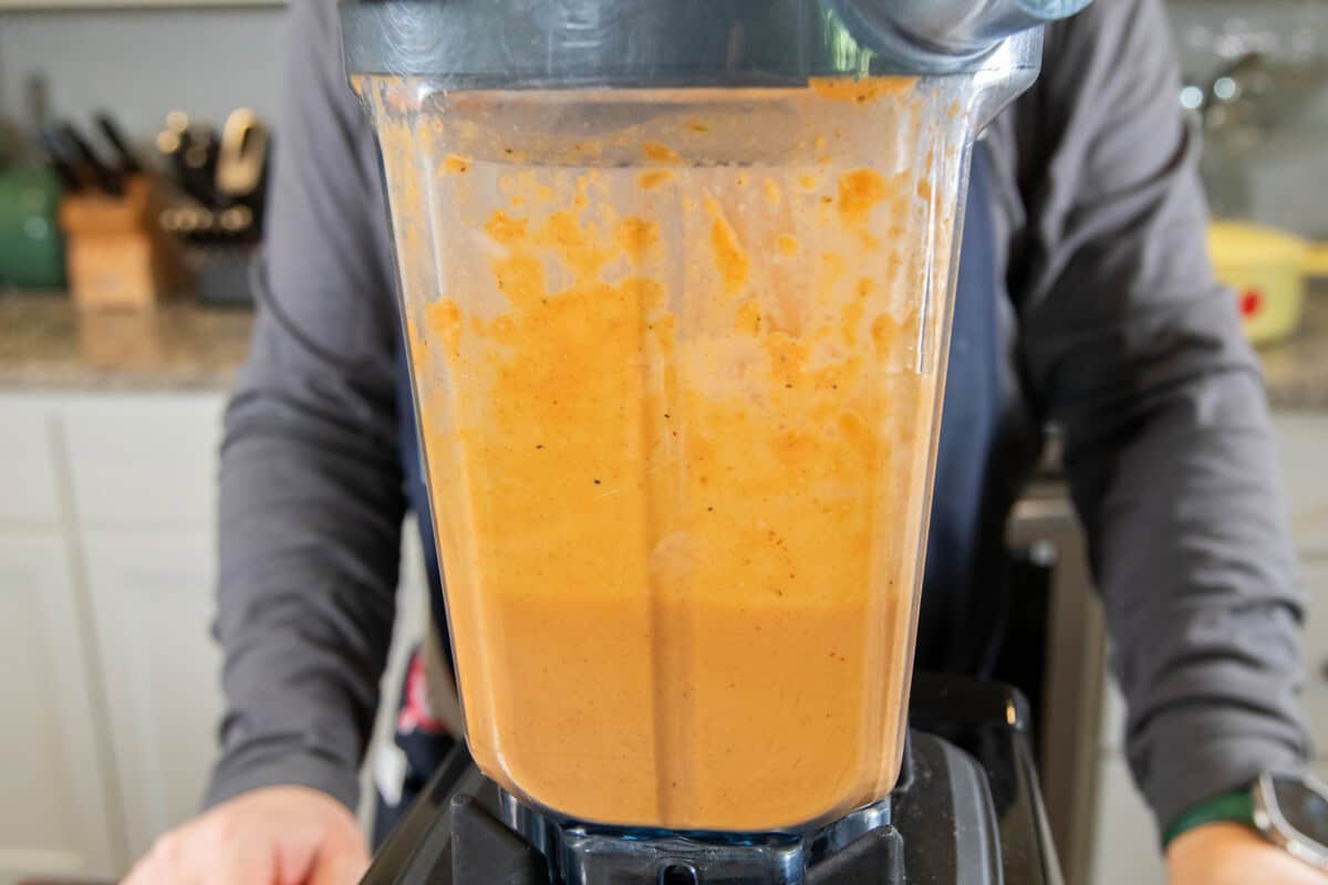 blending carbonara sauce in a blender