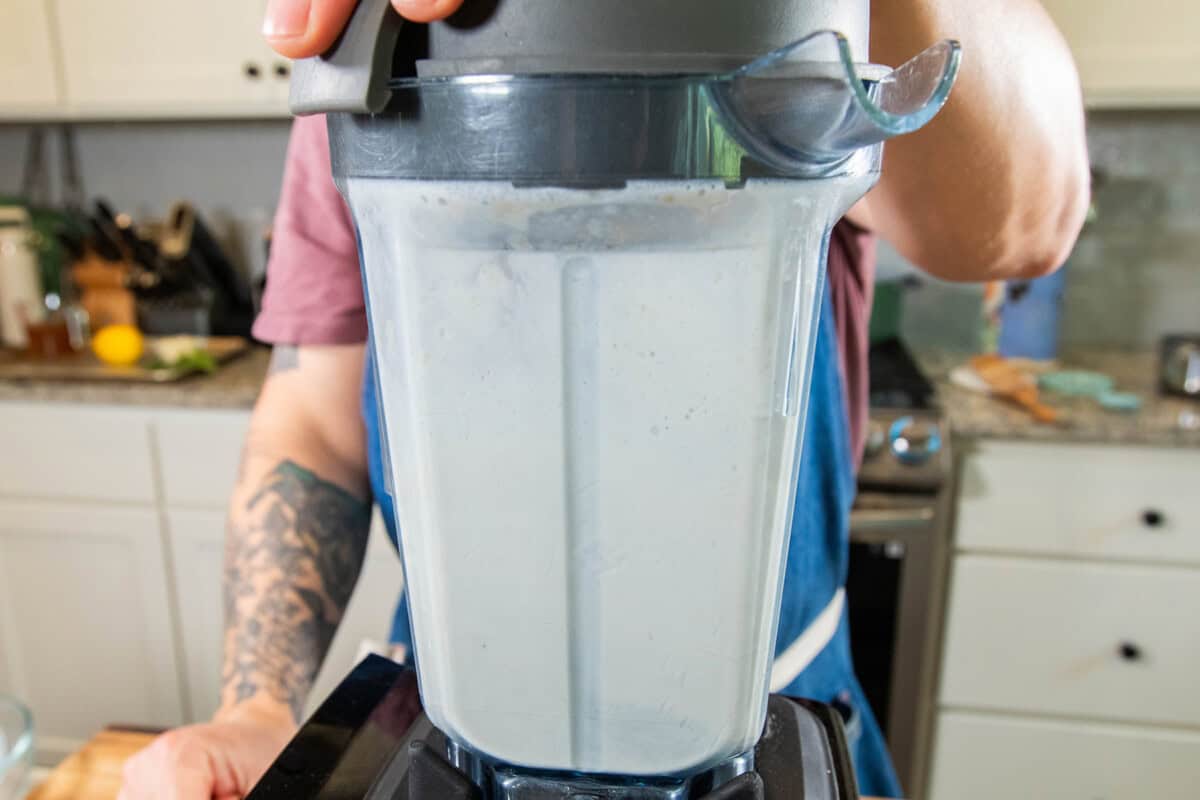 blending cashew cream
