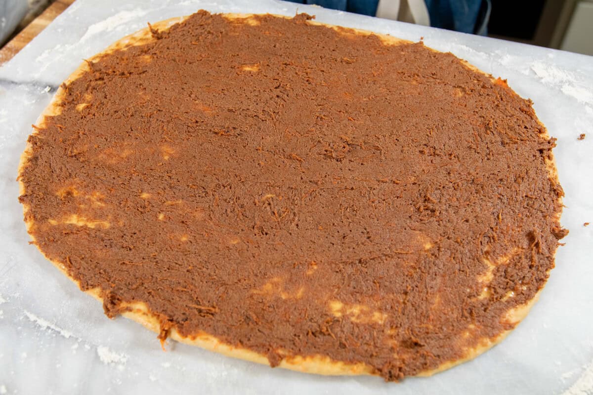 filling fully covering the dough