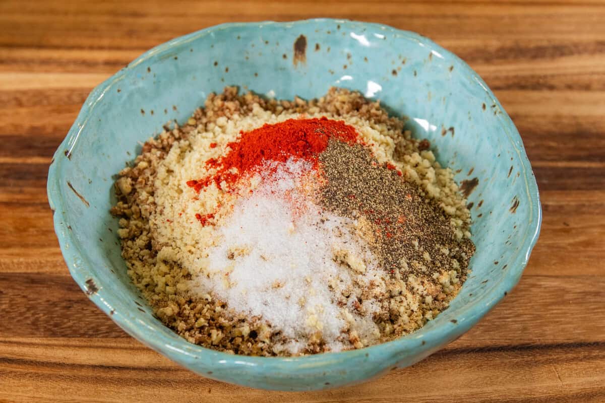 pecan and breadcrumb mixture with spices