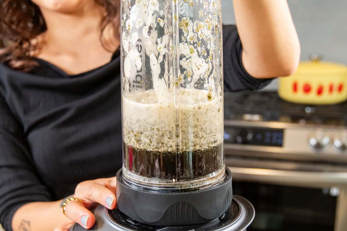 blending water, nori, and soy sauce
