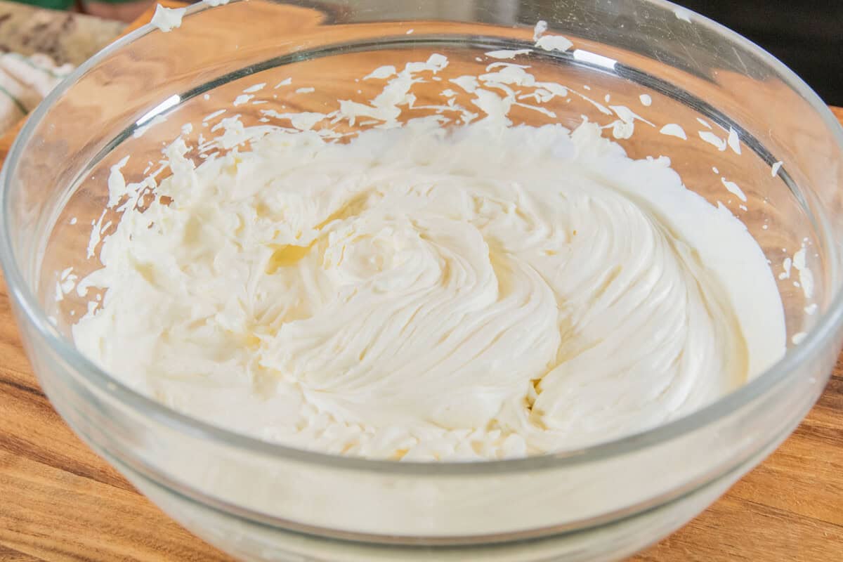 tiramisu cream in a bowl