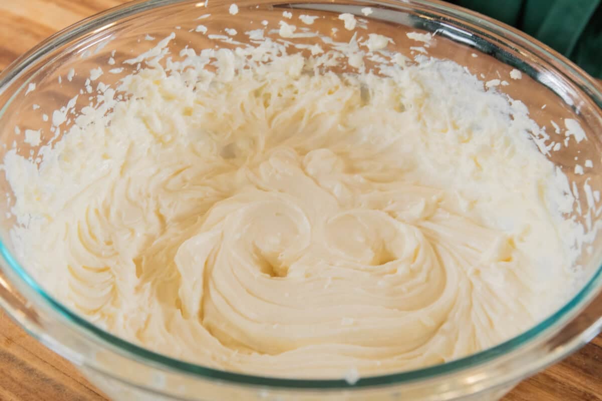 pumpkin cheesecake bar filling in glass bowl